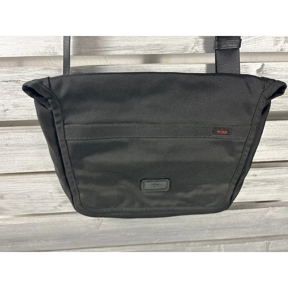 Tumi Alpha Black Ballistic Nylon Messenger Bag Crossbody Laptop Travel Case